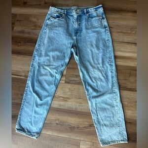 American Eagle Mom Jeans Size 14L